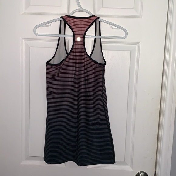 Lululemon Racerback Size 4 - Picture 3 of 4